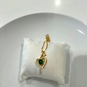 Green zircon pendant necklace